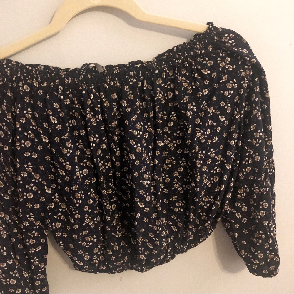 Brandy Melville Cropped Shirt